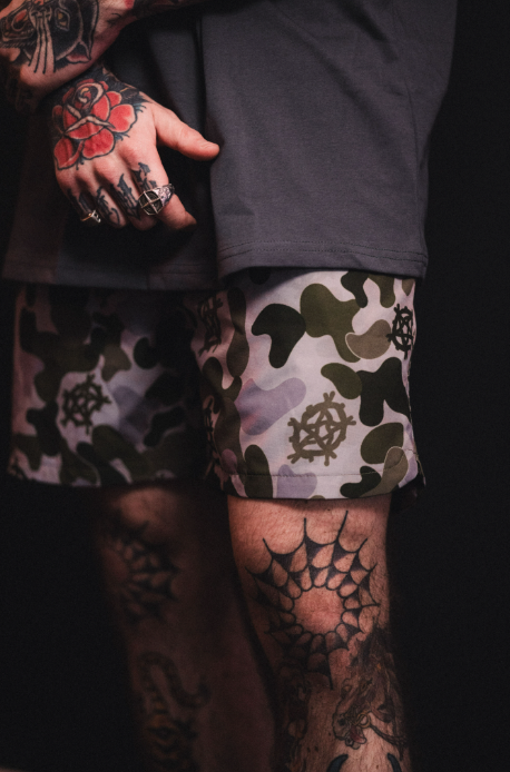 URBAN CAMO PERFORMANCE STAGE SHORTS